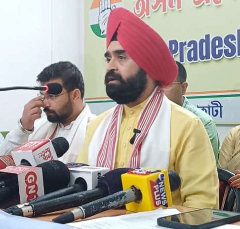 गणतंत्र को नष्ट कर रही है हिमंत सरकार: चरण सिंह सप्रा