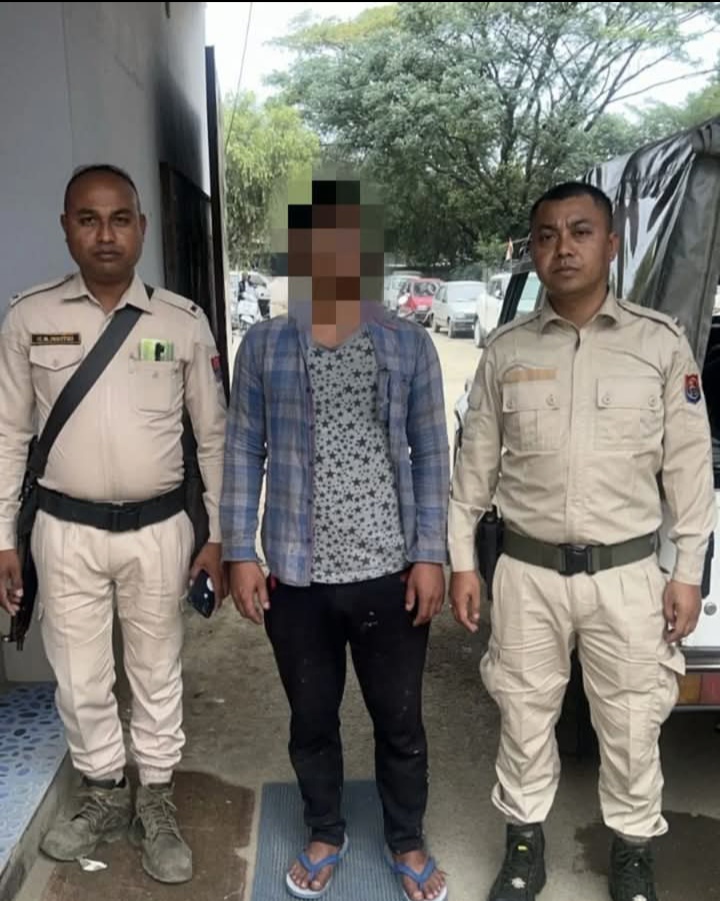 मणिपुर में गिरफ्तार किए गए उग्रवादियों की तस्वीर। मणिपुर में गिरफ्तार किए गए उग्रवादियों की तस्वीर।