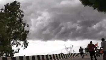 छत्तीसगढ़ के कई जिलों में अंधड़-और ओले के साथ हुई वर्षा छत्तीसगढ़ के कई जिलों में अंधड़-और ओले के साथ हुई वर्षा