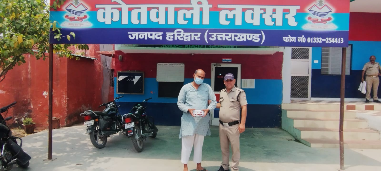 गिरफ्तार नशा तस्कर गिरफ्तार नशा तस्कर