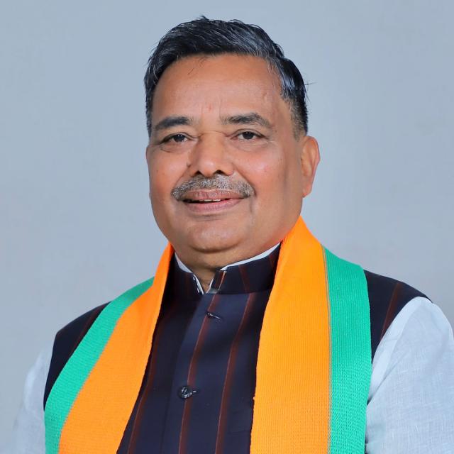 थारू जनजाति को पर्यटन से जोड़ा जा रहा: जयवीर सिंह