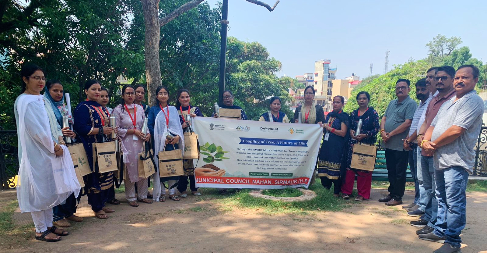 एक पेड़ माँ के नाम अभियान का शुभारंभ, महिला समूहों को मिलेगा आर्थिक संबल