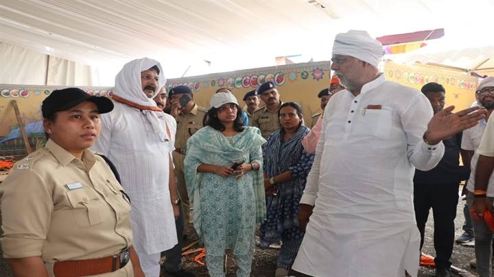 नरसिंहपुरः मंत्री पटेल ने उप राष्ट्रपति के प्रस्तावित भ्रमण की तैयारियों का लिया जायजा