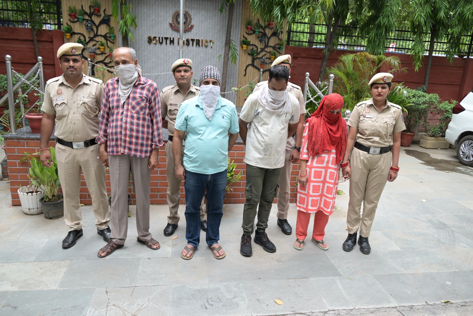 सरकारी नौकरी की परीक्षा में बड़ा फर्जीवाड़ा, महिला समेत चार गिरफ्तार