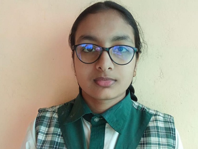 सीहोर जिले की बेटी वेदिका चौहान ने सीबीएसई 12वीं बोर्ड परीक्षा में 96% अंक लाकर लहराया परचम