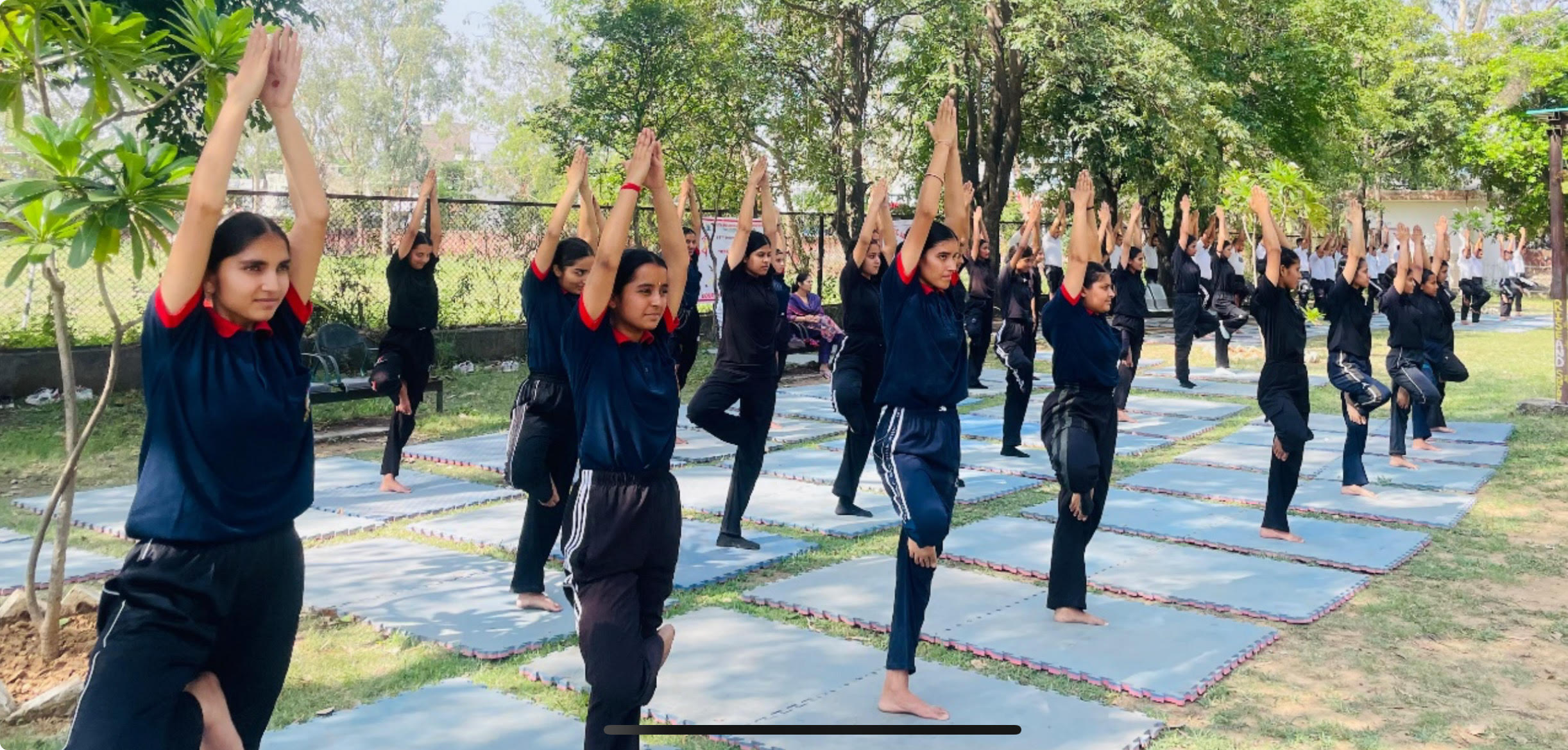 अंतर्राष्ट्रीय योग दिवस 2025 से पहले जीडीसी कठुआ में योग सत्र आयोजित