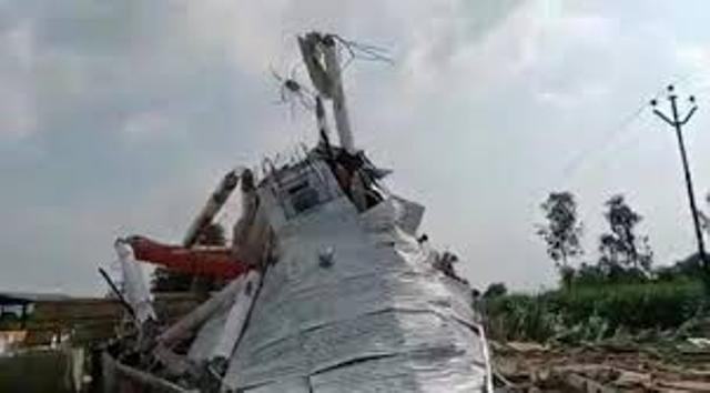 सीतापुर में पानी की टंकी गिरने के मामले में जेई, एई सहित कई कर्मचारी निलंबित