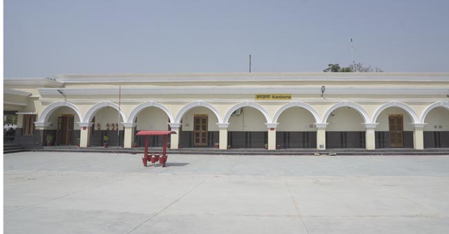 अमृत भारत स्टेशन योजना के तहत करछना स्टेशन का पुनर्विकास