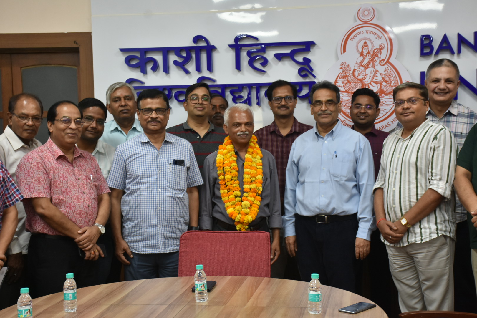 बीएचयू के सहायक कुलसचिव सुरेश कुमार सेवानिवृत्त,दी गयी भावभीनी विदाई