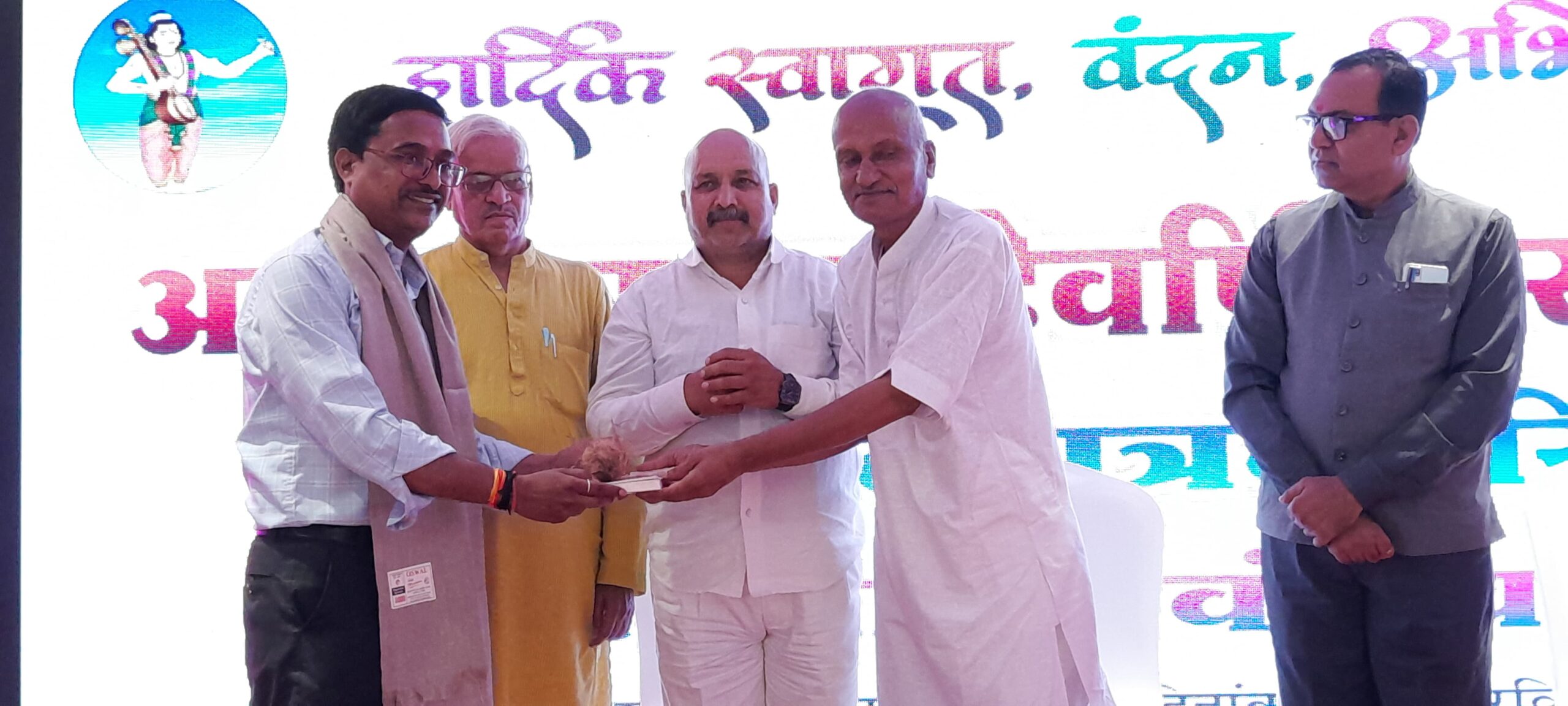 पहले तथ्यों का संकलन कर प्रकाशित करते थे समाचार लेकिन अब दृष्टि बदल गई है- राजेश वाधवानी