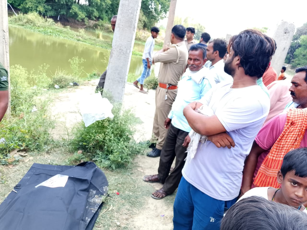 विवाहिता का तालाब में मिला शव