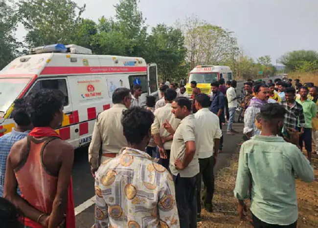 मप्र के छिंदवाड़ा जिले में बरातियों से भरी बस पलटी, दो लोगों की मौत और 29 घायल