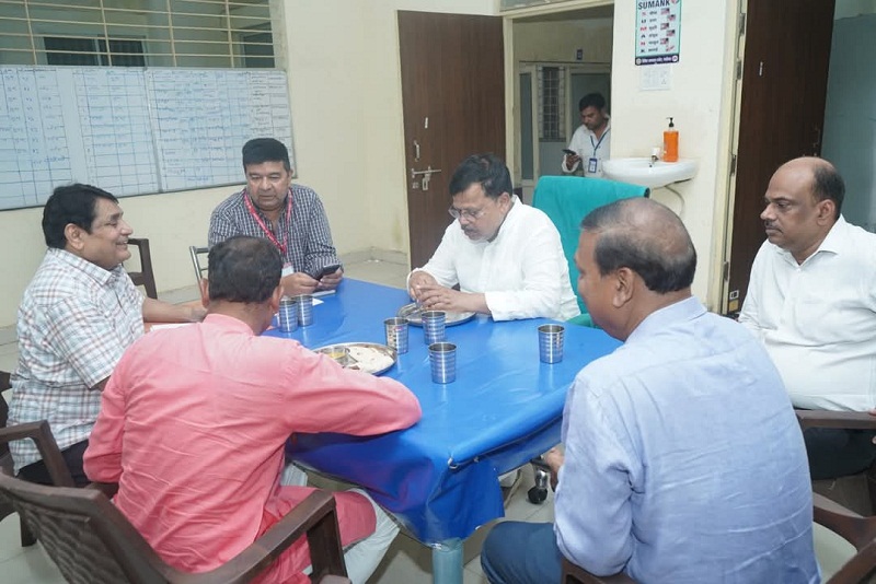ग्वालियरः ऊर्जा मंत्री तोमर ने किया सिविल अस्पताल हजीरा का निरीक्षण