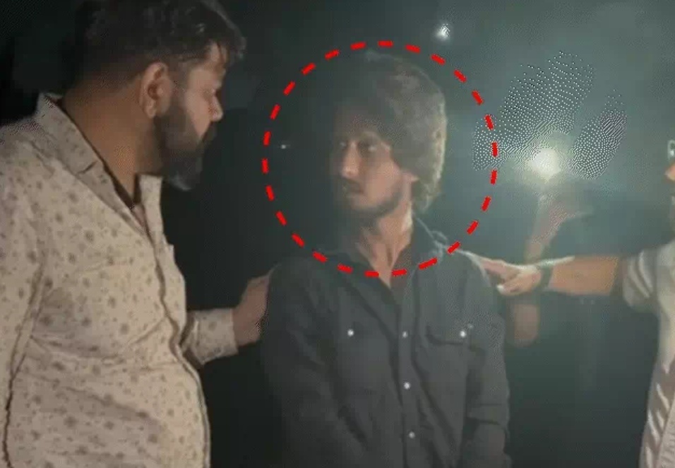 छग के राजनांदगांव की युवती के साथ छेड़छाड़ करनेवाले शाहरूख के खिलाफ प्रकरण दर्ज