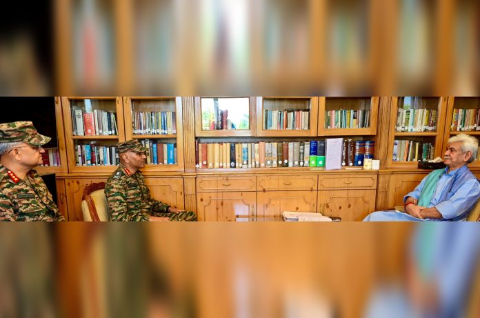 उत्तरी सेना के कमांडर ने उपराज्यपाल मनोज सिन्हा से की मुलाकात