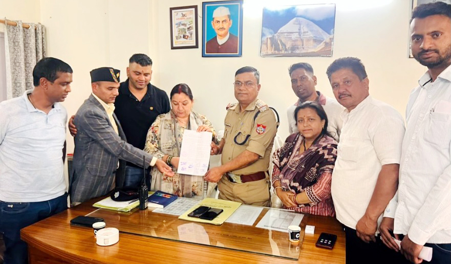 सत्यापन अभियान में मूल निवासियों को भी शामिल करने पर उठे प्रश्न