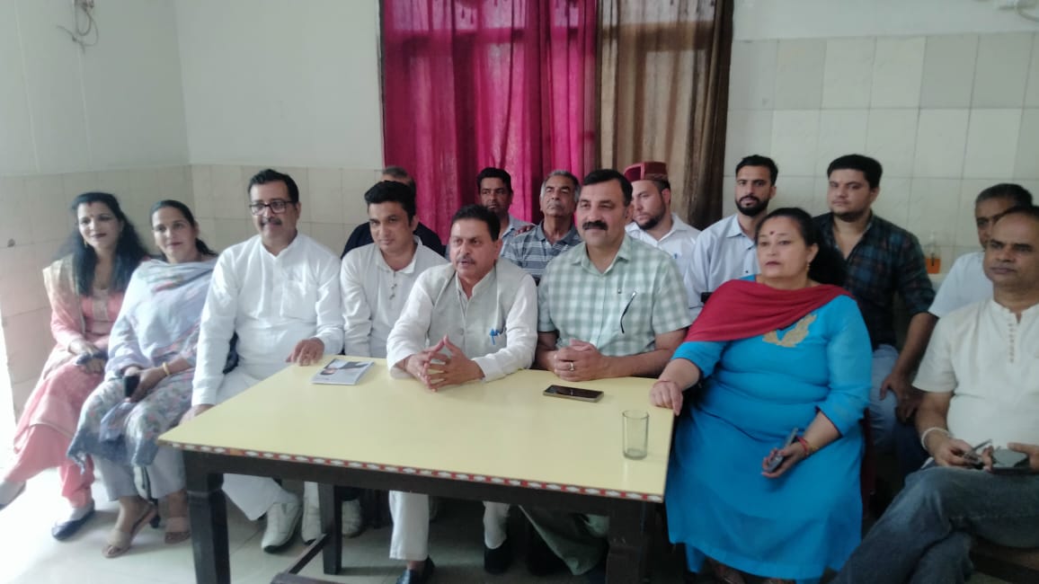 टांडा मेडिकल कॉलेज में स्वास्थ्य सुविधाएं बदतर हालत में : अरुण कूका