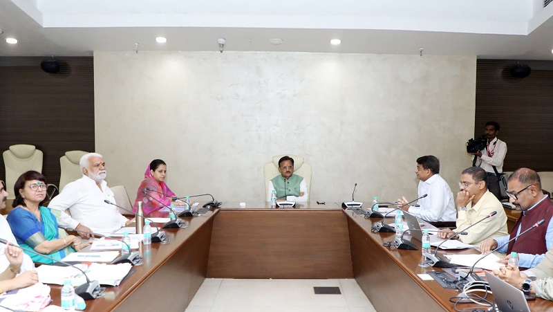उप मुख्यमंत्री शुक्ल की अध्यक्षता में हुई राज्य एसिस्टेडेड रिप्रोडक्टिव टेक्नोलॉजी एवं सरोगसी बोर्ड की बैठक