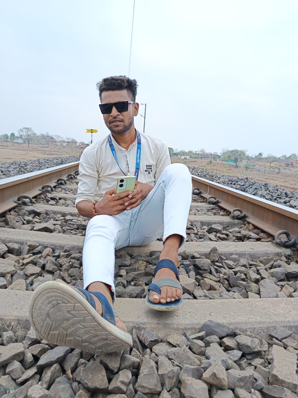 सिवनीः रील बनाते समय डेमो ट्रेन की चपेट में आने से युवक की मौत
