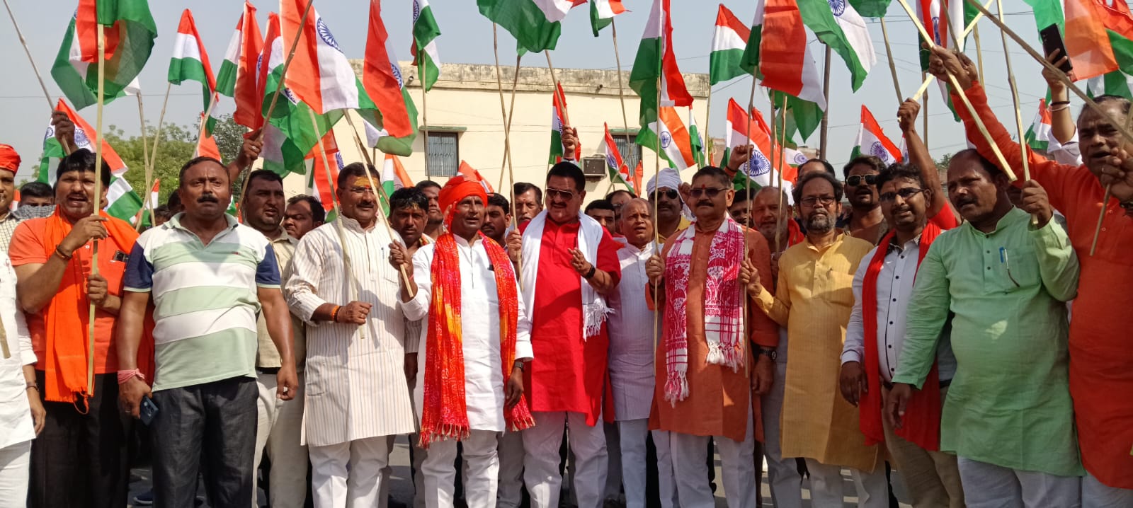 वाराणसी: ऑपरेशन सिंदूर की सफलता के बाद वीरों के सम्मान में निकली तिरंगा यात्रा