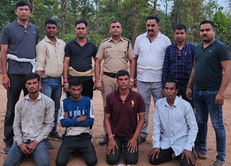 चांपा पुलिस ने अनाचार के चार आरोपित को किया गिरफ्तार, भेजे गए जेल