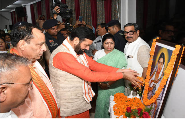 बच्चों की शिक्षा को सर्वोच्च प्राथमिकता दे पाल गड़रिया समाज: नायब सैनी