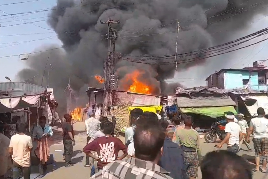 कानपुर की कलटर गल्ला मंडी में आग, दमकल मौके पर