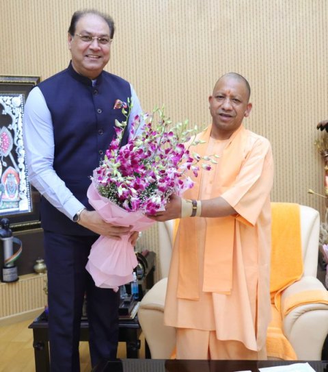 उत्तर प्रदेश में खेल विकास को लेकर मुख्यमंत्री याेगी से मिले पूर्व मंत्री मोहसिन रजा