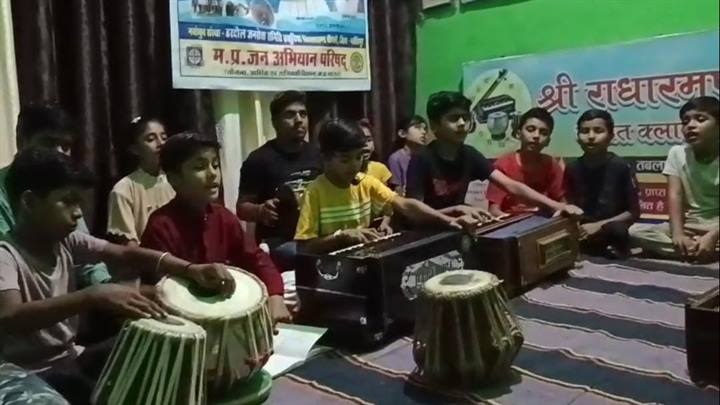 मप्र : सांस्कृतिक कार्यक्रमों के जरिये भी जन-सामान्य को जल गंगा संवर्धन अभियान से जोड़ने का हो रहा प्रयास