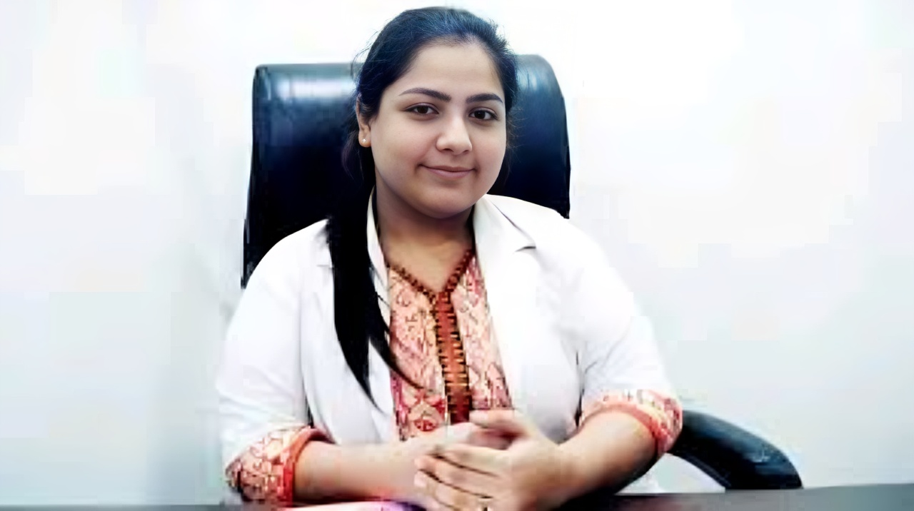 दो इंजीनियरों की मौत के मामले में आरोपित महिला डॉक्टर ने कोर्ट में किया सरेंडर