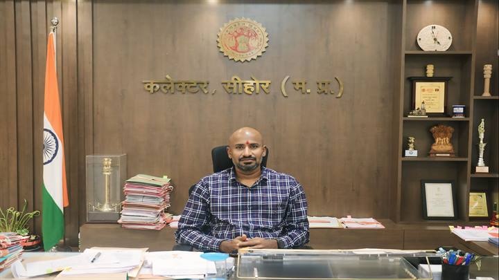 सीहोरः समग्र आईडी लिंक नहीं कराने वाले 1442 शासकीय सेवकों का वेतन रोकने के निर्देश