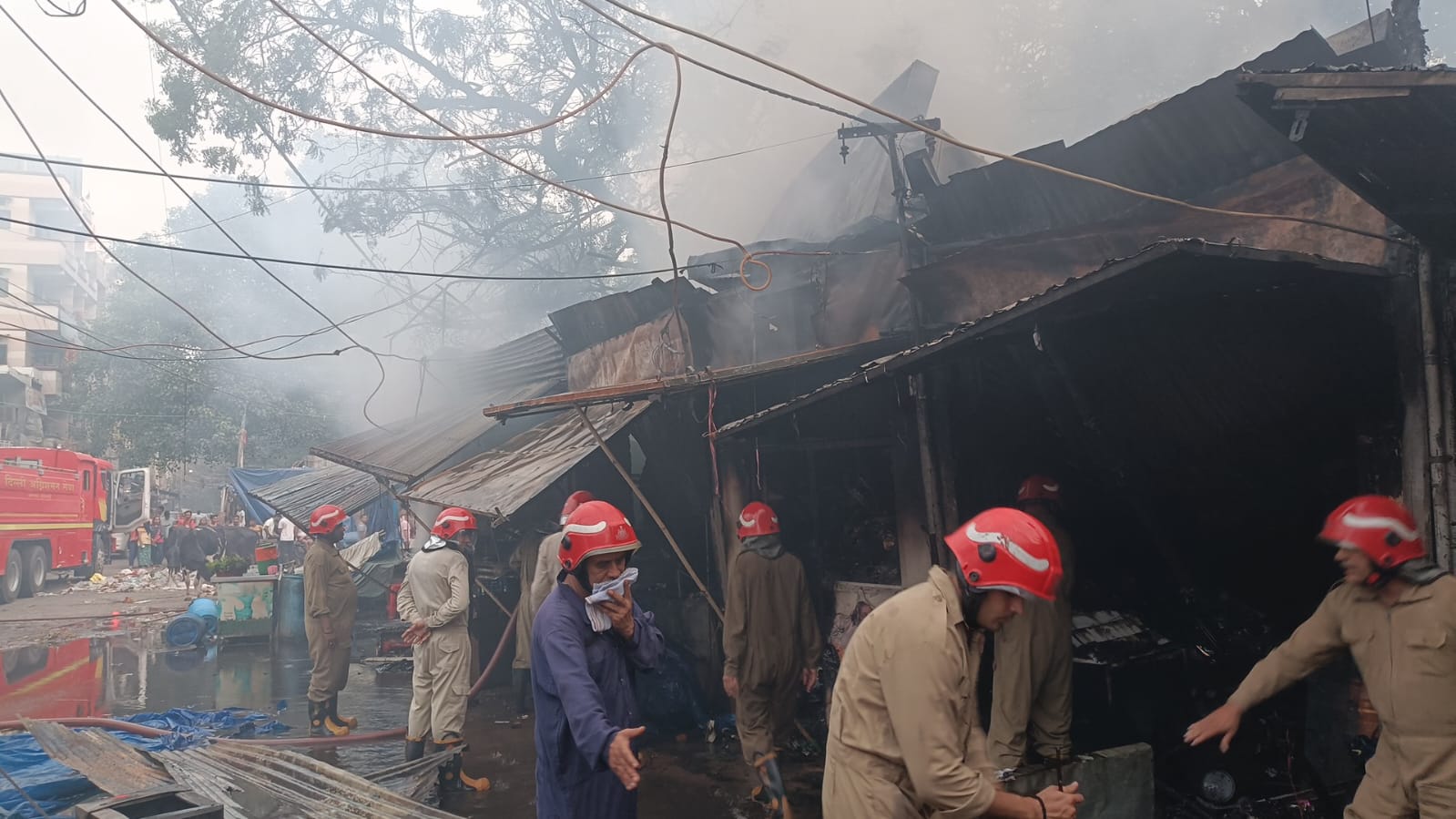 सेवा नगर बाजार में लगी आग, छह दुकानें जली