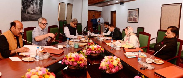 आतंकवाद की कायरतापूर्ण हरकतों से नहीं डरेगी जम्मू-कश्मीर सरकार : अब्दुल्ला