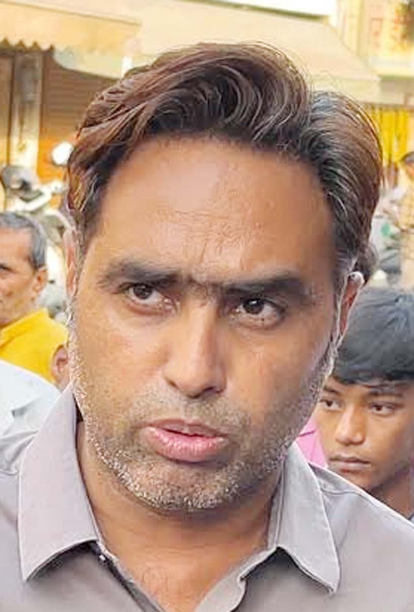 गुरुगाम: निजी कार पर बत्ती लगाकर इंस्टाग्राम रील बनाकर विवादों में आए डीटीपी