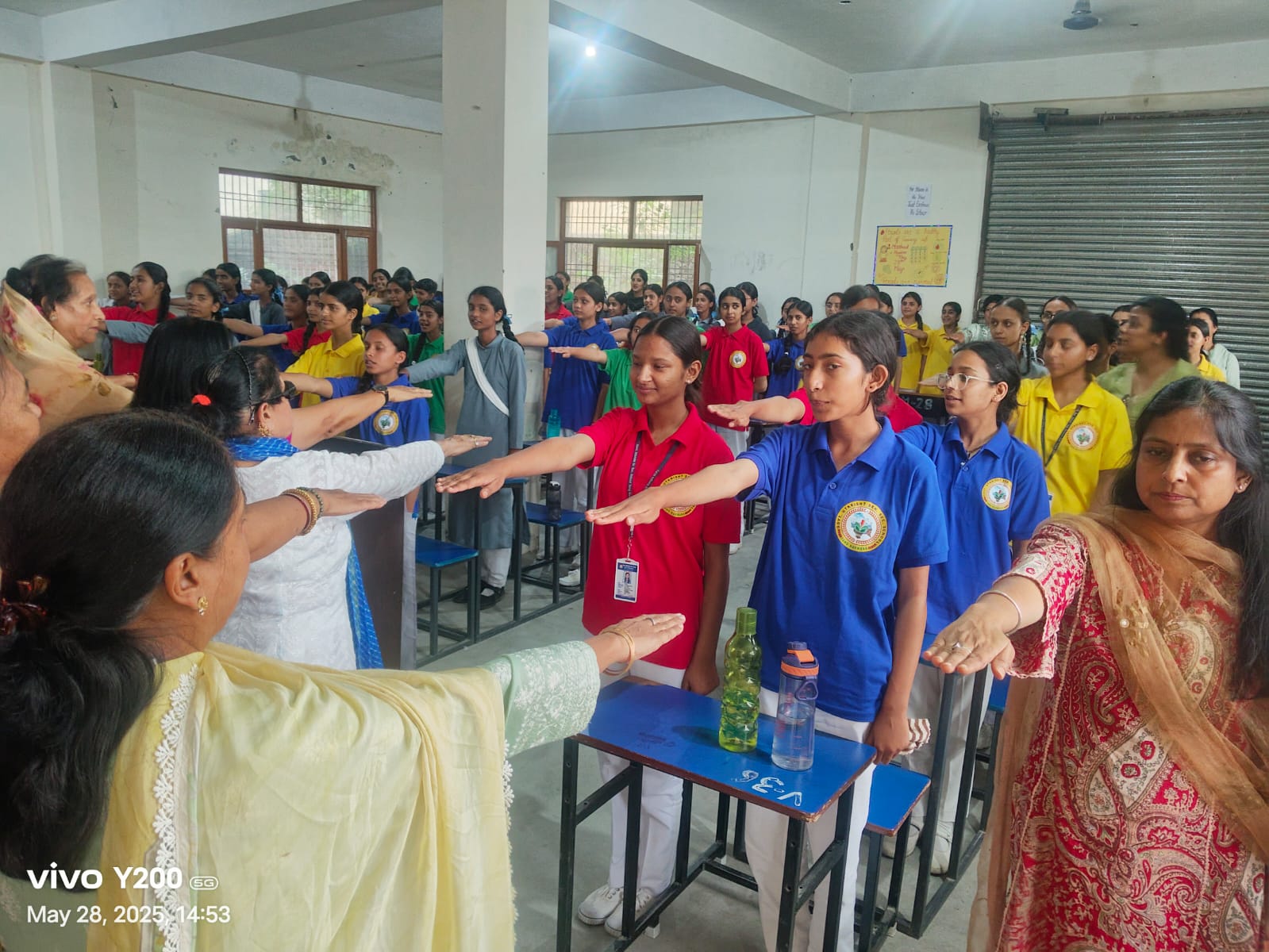 विश्व स्वच्छता दिवस पर छात्राओं को दिलाई स्वच्छता की शपथ