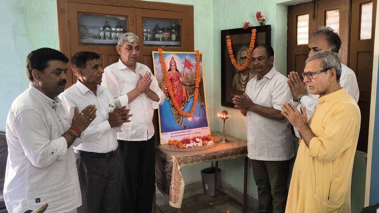 संस्कृत भारती ने लगाया निशुल्क चिकित्सा शिविर