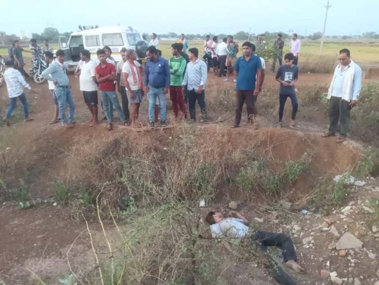 नहर के पास म‍िला युवक का शाव, पुल‍िस जांच में जुटी