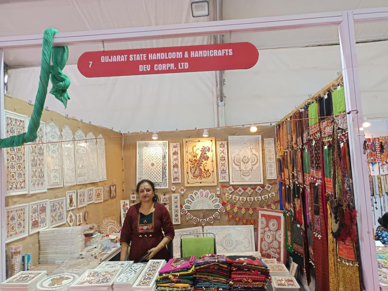 गुजरात के ग्रामीण हस्तकला और हैंडलूम कलाकारों को मिला ‘गरवी गुर्जरी’ का साथ