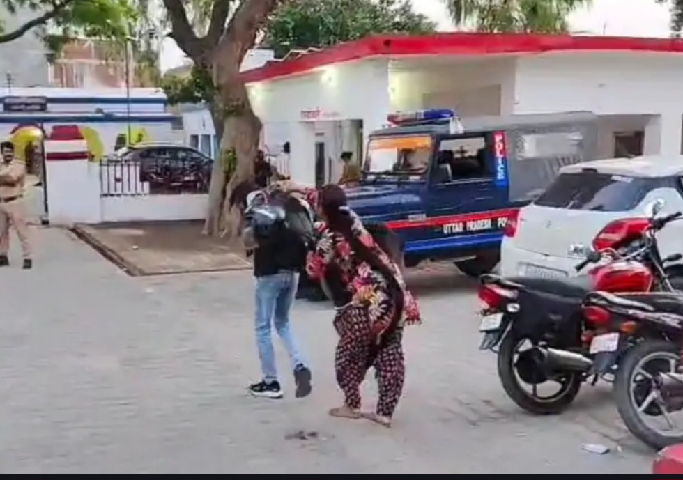 कन्नौज: कोतवाली के सामने हंगामा करने वाली महिला नेता को पुलिस ने भेजा जेल