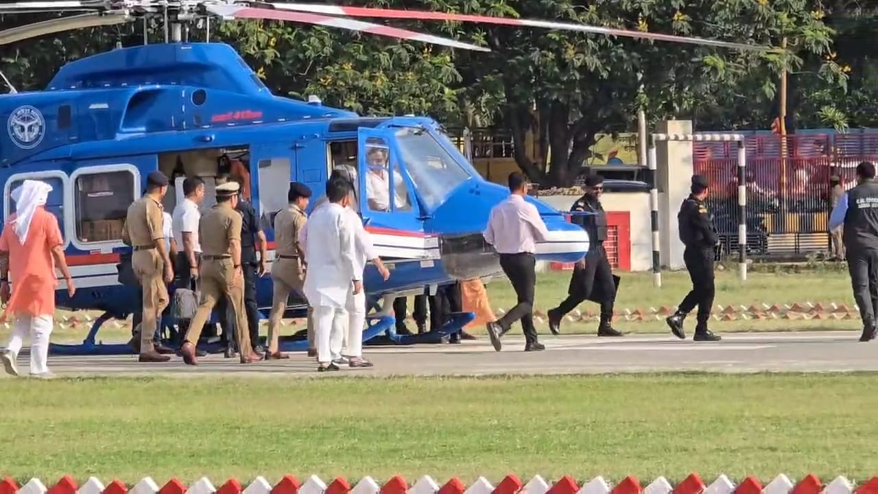 पुलिस लाइन में मुख्यमंत्री पुलिस लाइन में मुख्यमंत्री