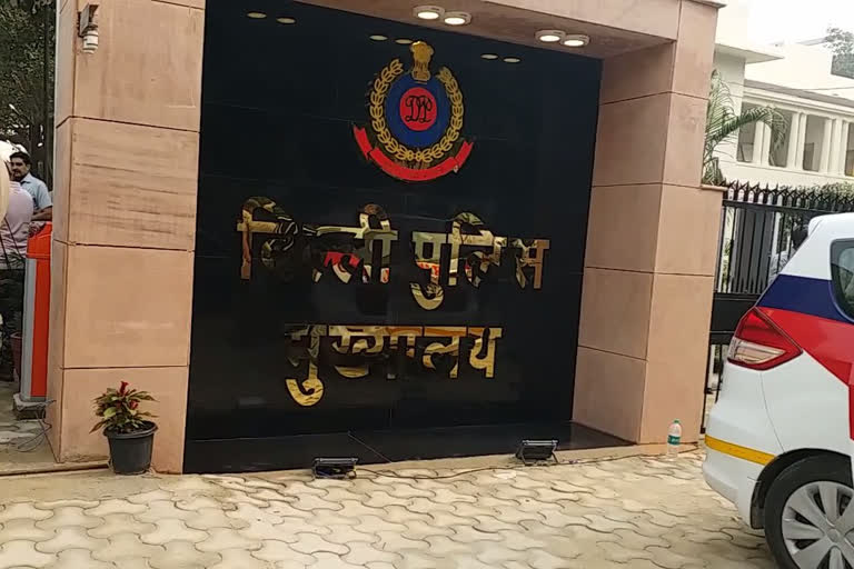 टीचर से बनी गांजा तस्कर महिला गिरफ्तार