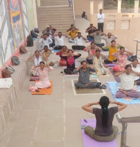 योग से जागेगा जनपद! 15 जून से गांव-गांव गूंजेगा ‘योग का मंत्र’