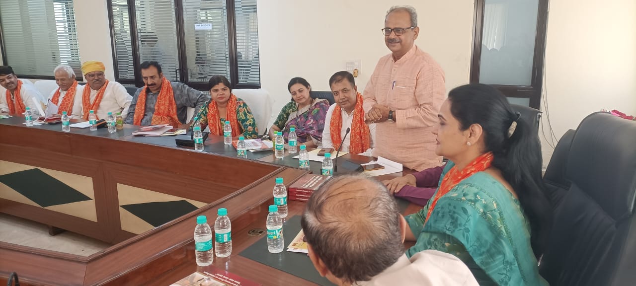 झज्जर : राष्ट्रीय गोधन सम्मिट को लेकर गोष्ठी में हुआ मंथन