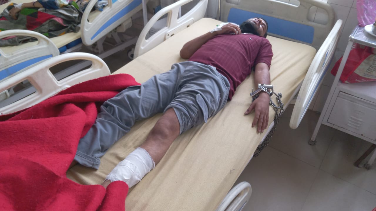 पुलिस मुठभेड़ में बुलंदशहर निवासी चेन स्नेचर गोली लगने से घायल, गिफ्तार