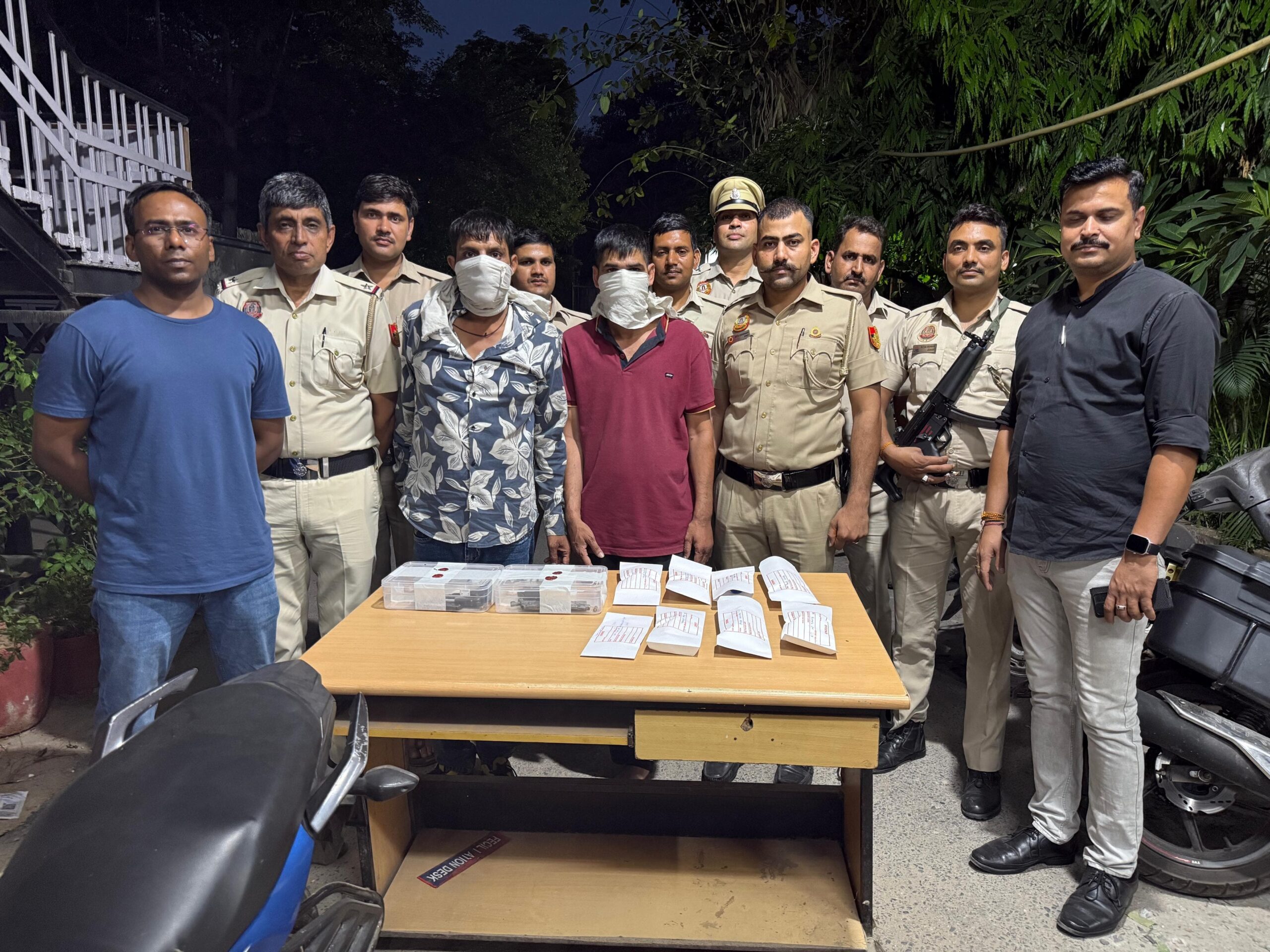 पुलिस ने मुठभेड़ के बाद दो बदमाशों को किया गिरफ्तार