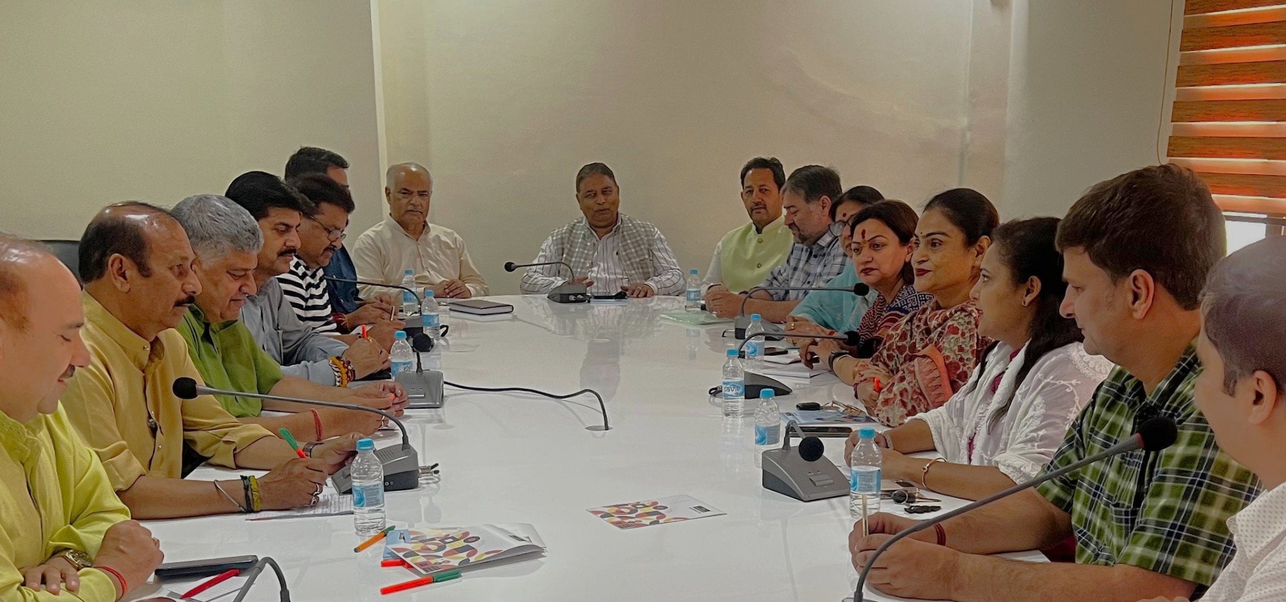 जम्मू मुख्यालय में भाजपा ने उच्च स्तरीय बैठक में जम्मू-कश्मीर की स्थिति की समीक्षा की