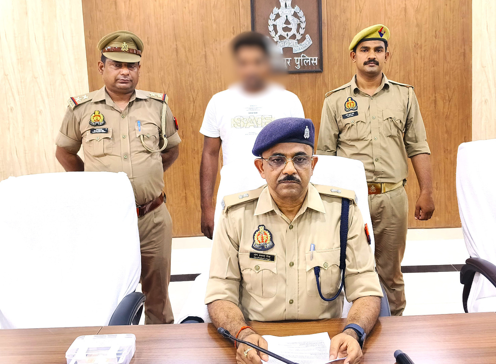 कार से 20 लाख की हेरोइन बरामद, एक बाल अपचारी समेत दो युवक पकड़े गए