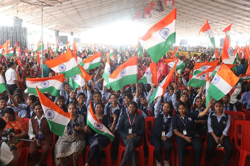 प्रधानमंत्री मोदी भोपाल में महिला सशक्तिकरण महासम्मेलन में प्रधानमंत्री मोदी भोपाल में महिला सशक्तिकरण महासम्मेलन में