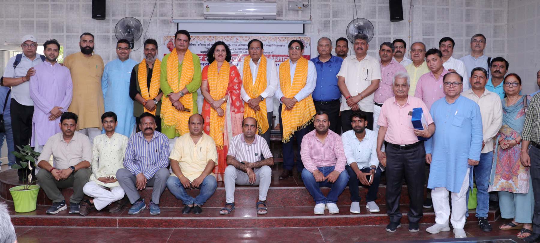 गुरुग्राम: बदलते दौर में विमर्श समाज निर्माण में महत्वपूर्ण भूमिका निभाता है: प्रखर श्रीवास्तव