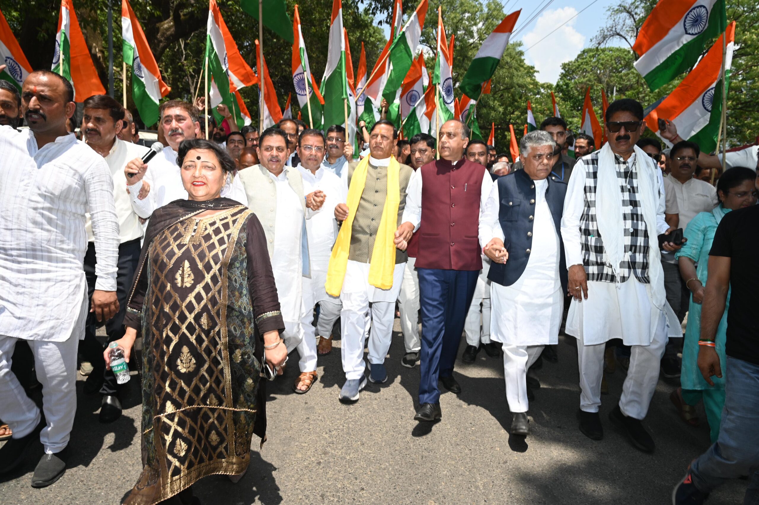 धर्मशाला में निकली भाजपा की तिरंगा यात्रा